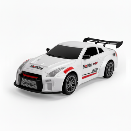 Nissan GT-R R35 1/24 – Voiture Télécommandée Drift et Piste 30 km/h